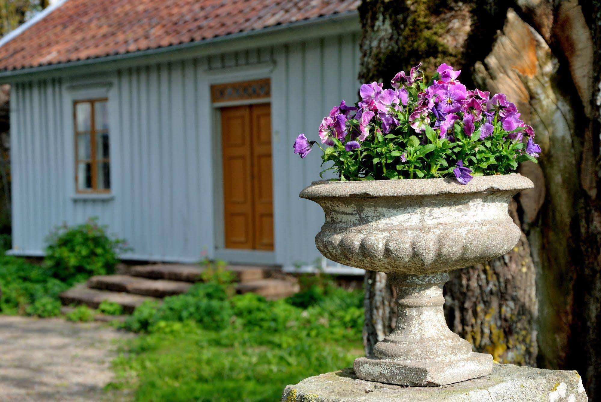 Naestegarden Bed & Breakfast Sätuna Zewnętrze zdjęcie